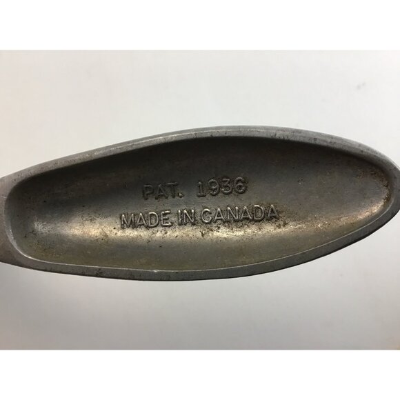 Wear-Ever Aluminum Hand Juicer Juice Press With Strainer Patent 1936 Canada - Picture 9 of 12